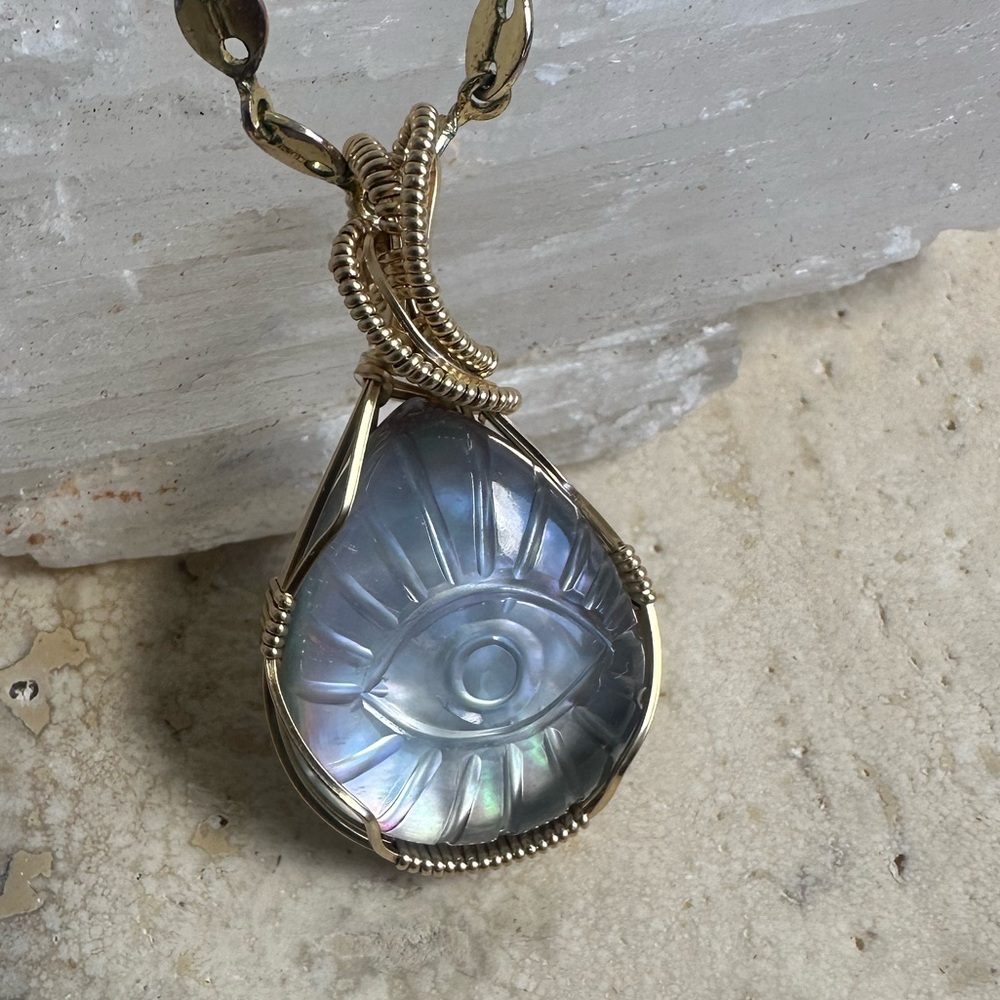 EVIL EYE Protection symbol carved in quartz crystal on Mother of Pearl 14kGF